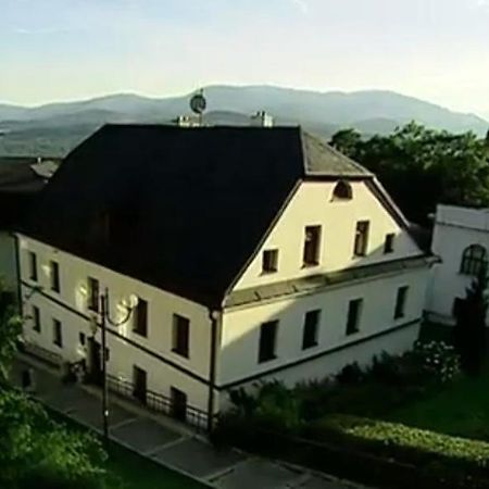 Apartmá v Rodném domě Vincenze Priessnitze v centru lázní Jeseník Exteriér fotografie